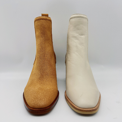 円形のつま先の足首は女性のゴムひもが付いている革服のブーツ タン/ベージュ色を追い出す